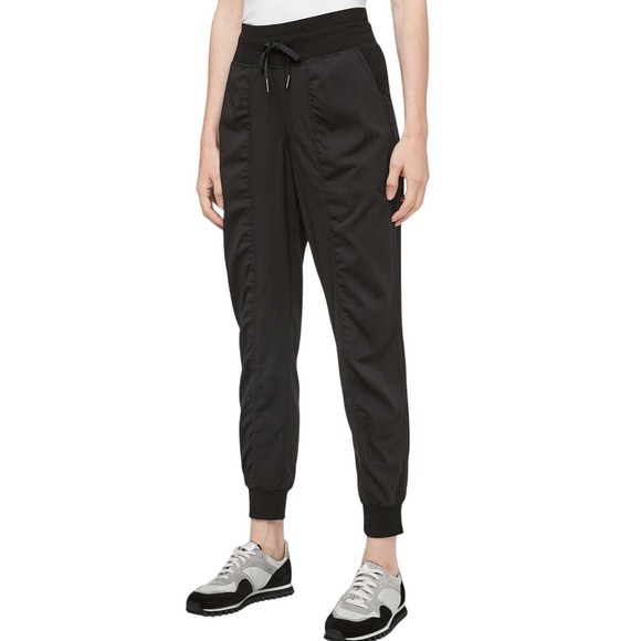 lululemon athletica Pants - Lululemon Women's Dance Studio Jogger Pants Black Size 8 Activewear Athleisure